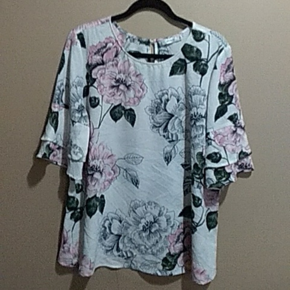 Ricki's top size 18